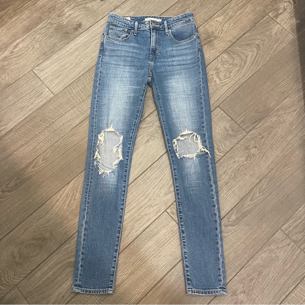 Levi 721 High Rise Ripped Skinny Jeans